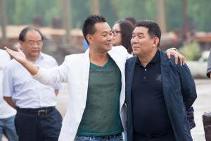 影視界大伽參觀考察湖州影視城