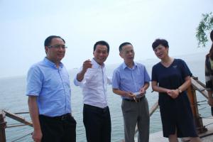省新聞出版廣電局黨組書記、局長壽劍剛一行調(diào)研湖州影視城